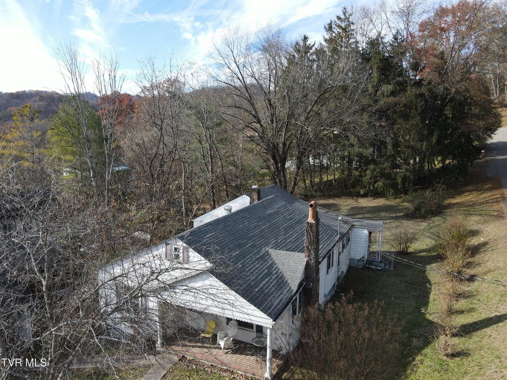 Photo of 209 Greenwood Avenue, Pennington Gap, VA 24277 (MLS # 9988355)