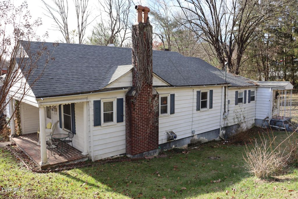 Photo of 209 Greenwood Avenue, Pennington Gap, VA 24277 (MLS # 9988355)