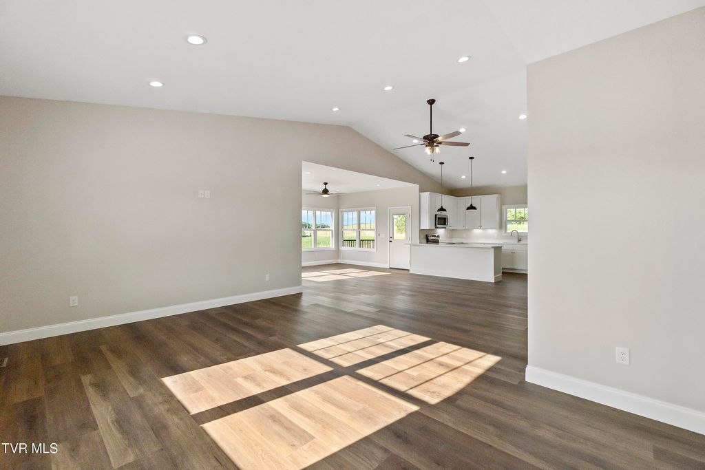 Photo of 71 Clear Mountain Trail, Greeneville, TN 37745 (MLS # 9982886)