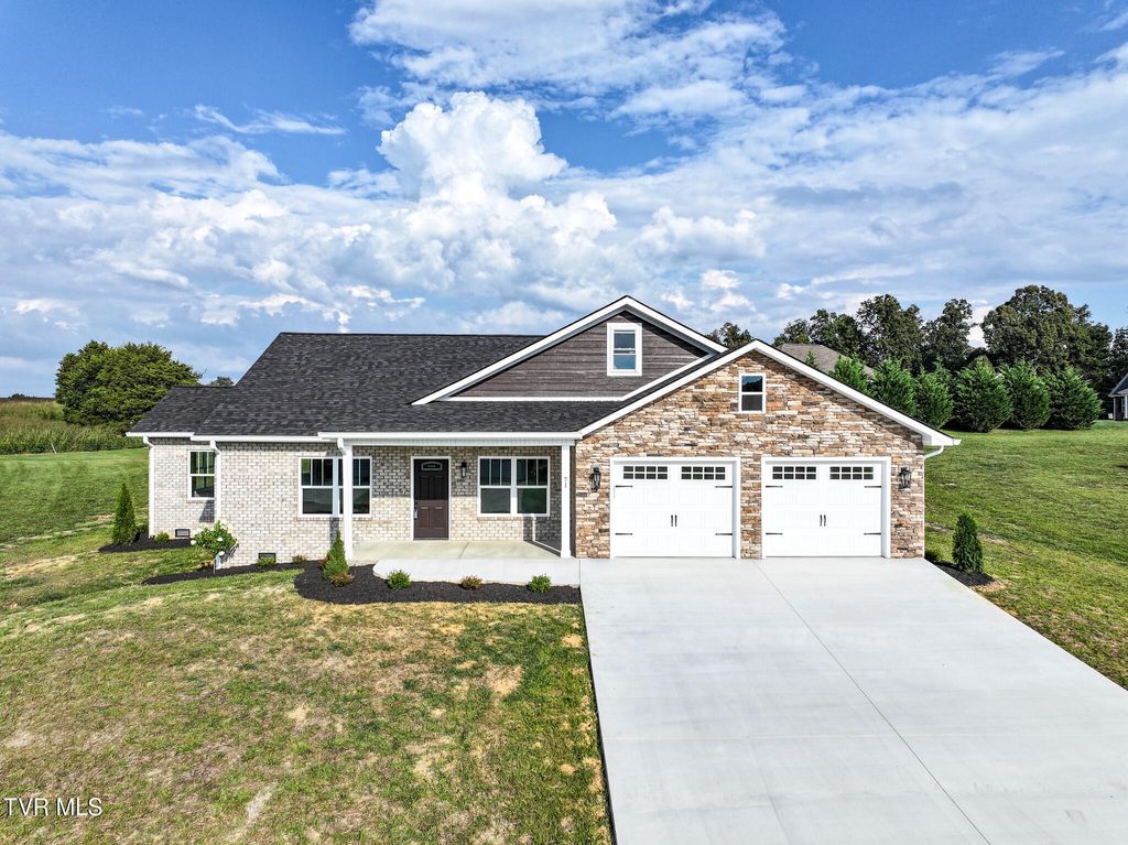 Photo of 71 Clear Mountain Trail, Greeneville, TN 37745 (MLS # 9982886)