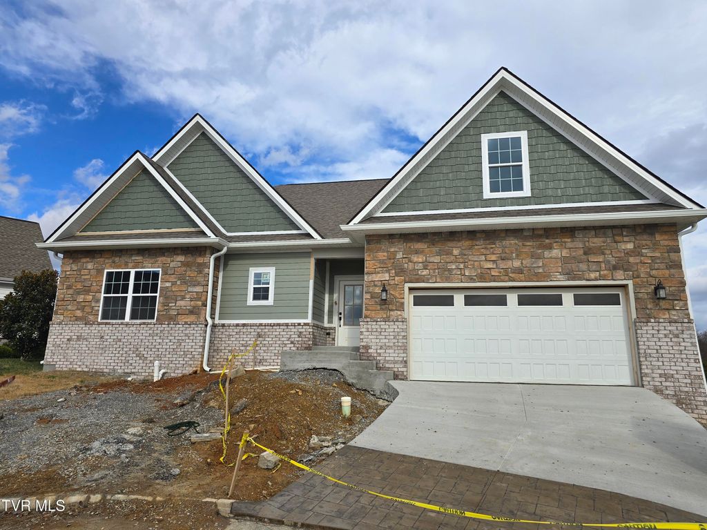 Photo of 1616 Maple Ridge Court, Kingsport, TN 37664 (MLS # 9989060)