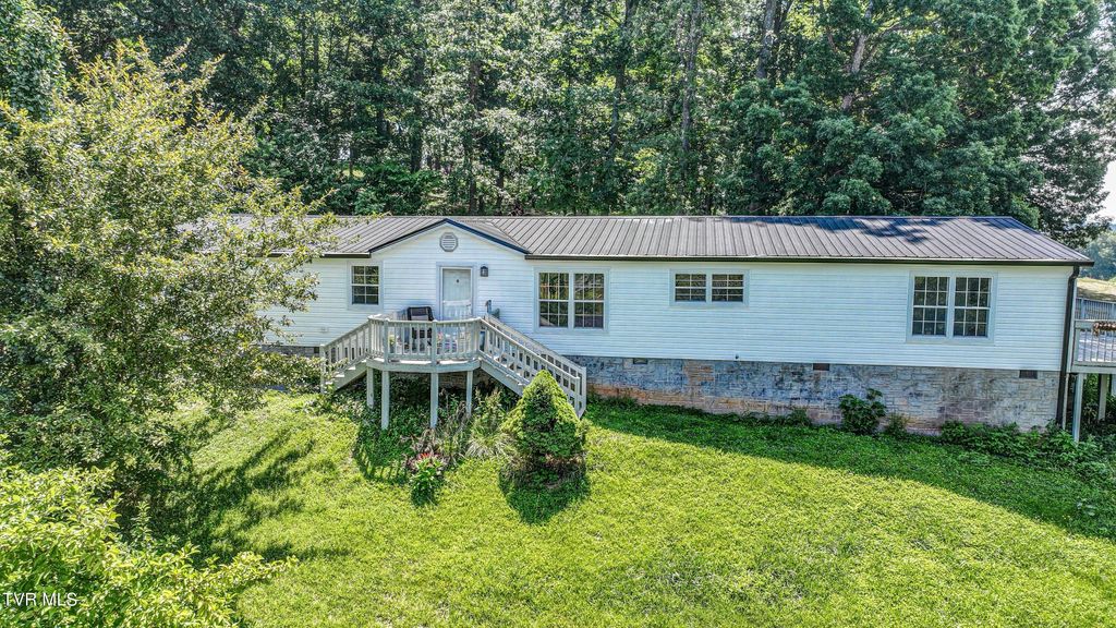 Photo of 356 Lories Lane, Piney Flats, TN 37686 (MLS # 9992375)