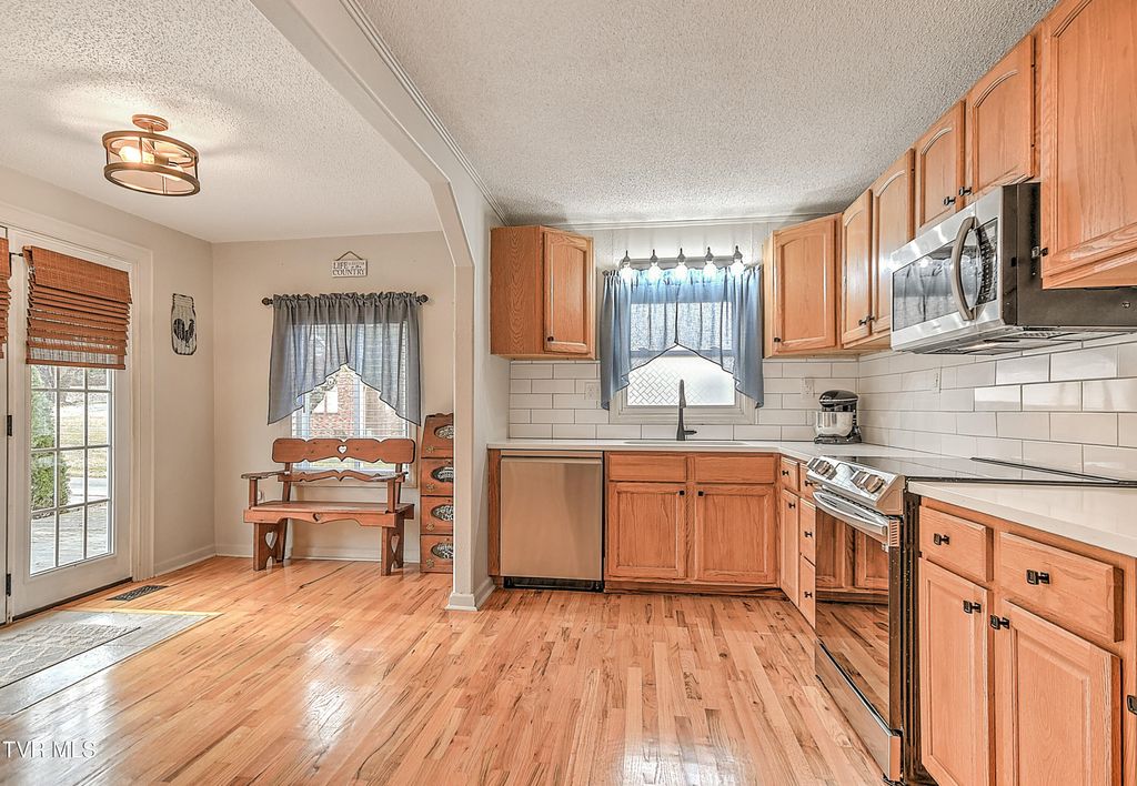 Photo of 100 Grubb Lane, Bristol, TN 37620 (MLS # 9990739)