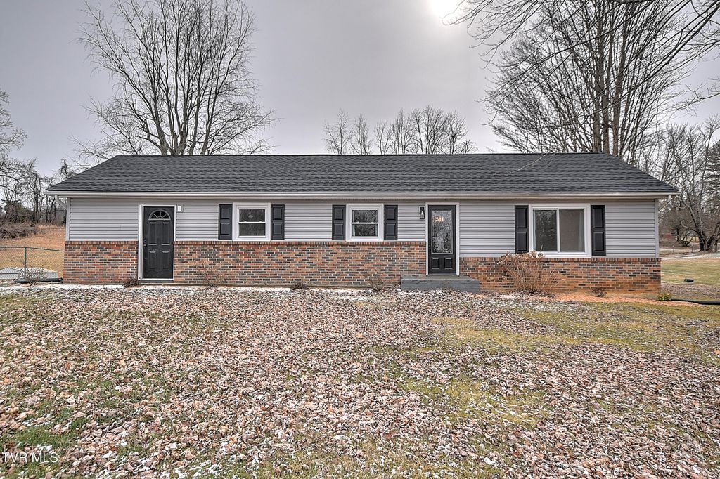 Photo of 100 Grubb Lane, Bristol, TN 37620 (MLS # 9990739)