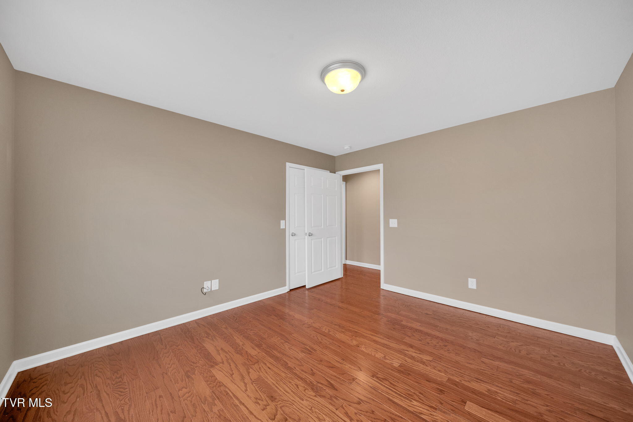 2017 Cody Cove, Bluff City, Tennessee image 21