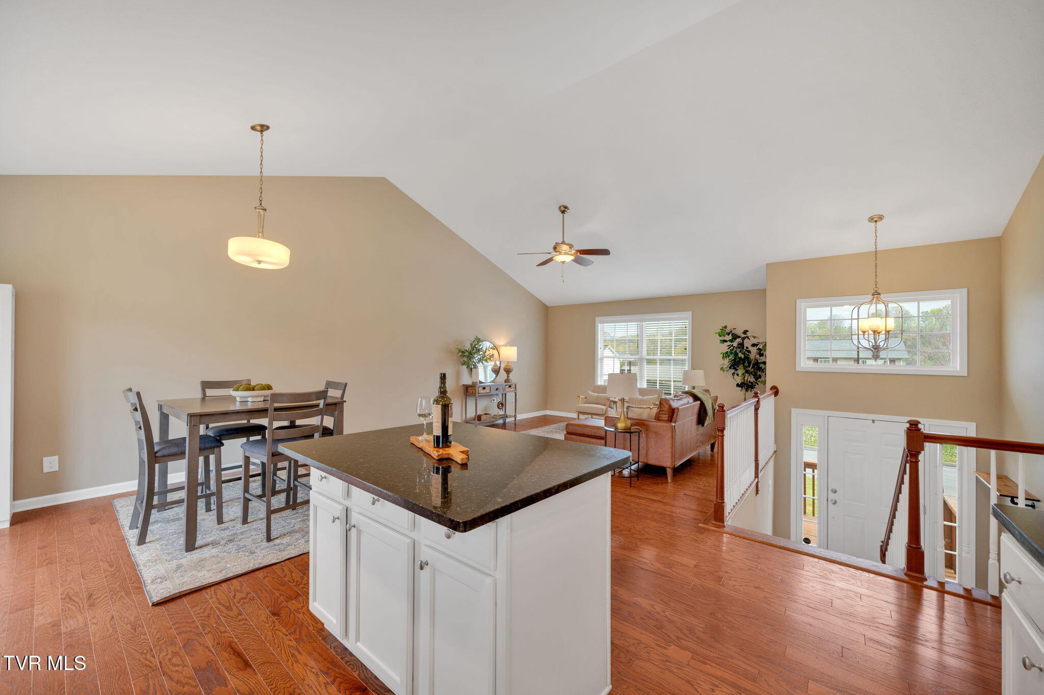 2017 Cody Cove, Bluff City, Tennessee image 15