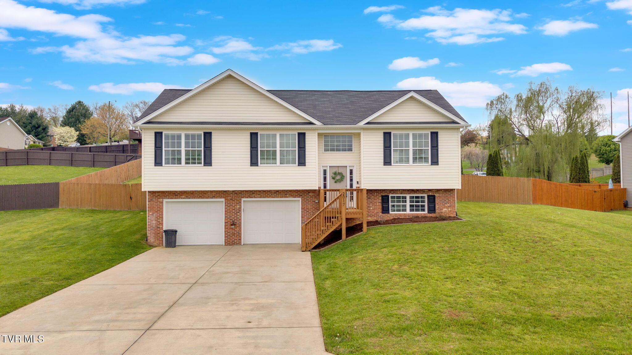 2017 Cody Cove, Bluff City, Tennessee image 2