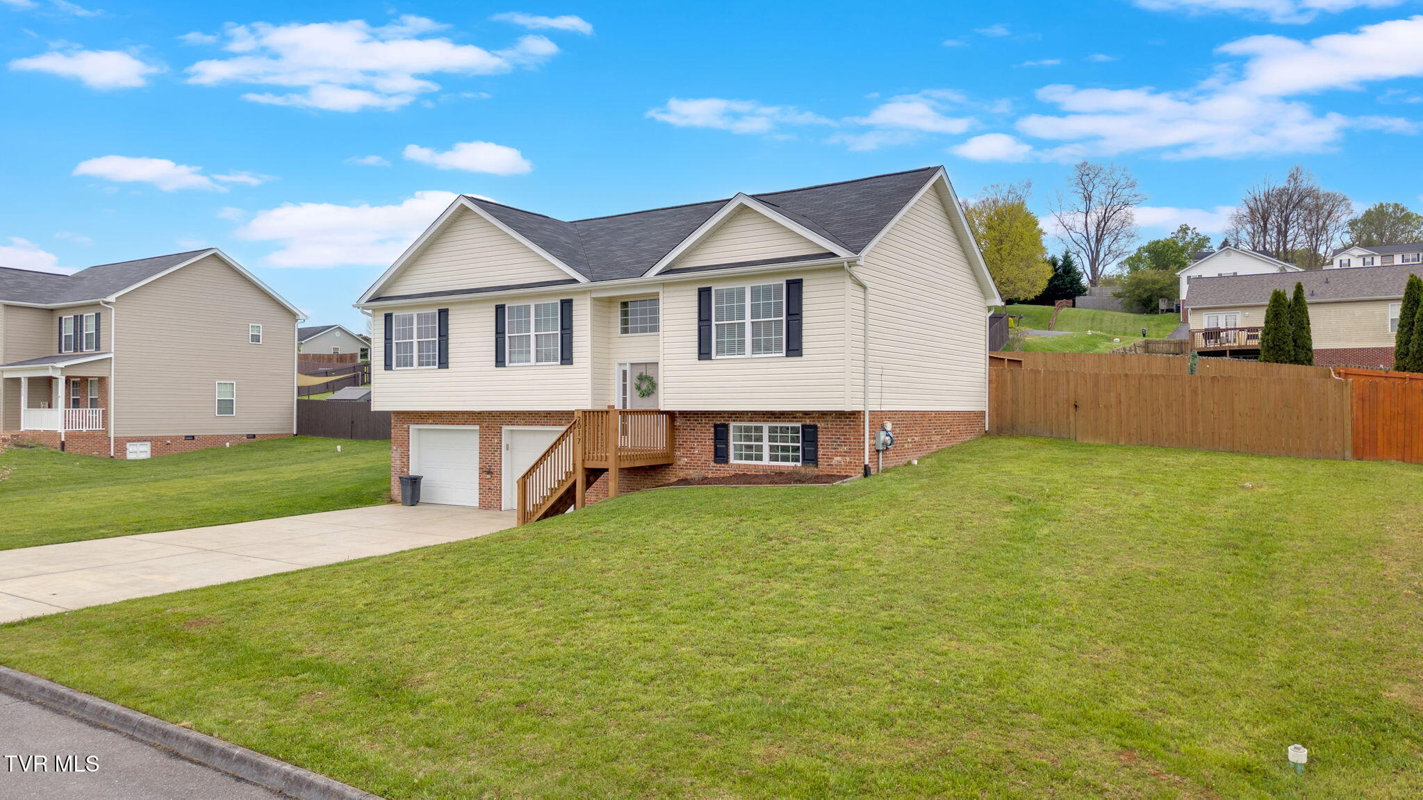 2017 Cody Cove, Bluff City, Tennessee image 36