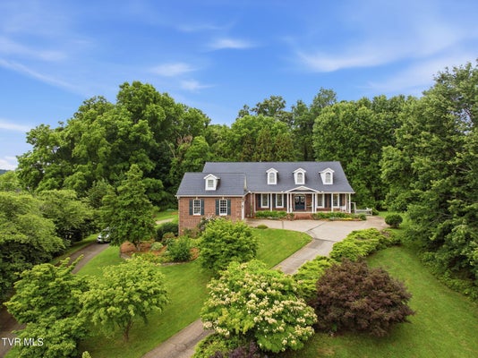 115 STERLING SPRINGS DR, JOHNSON CITY, TN 37604 - Image b3db6f46ff2445b0f5966f3b2a1cedbe/2720267513