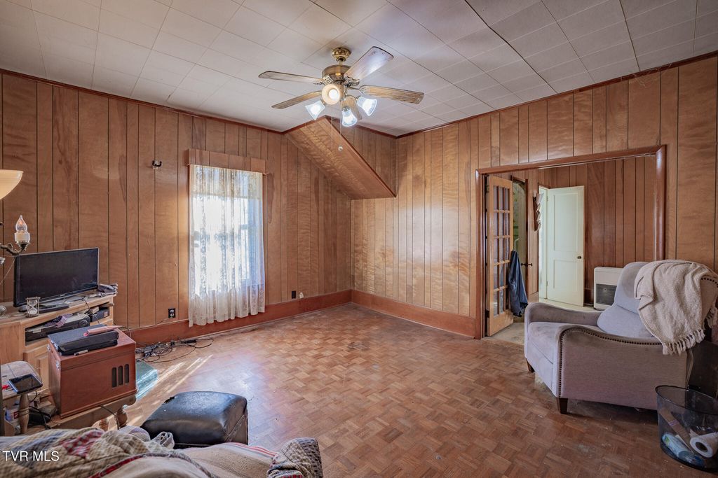 Photo of 2100 State Line Road, Elizabethton, TN 37643 (MLS # 9987100)