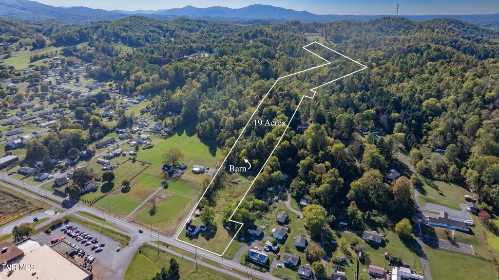 Photo of 2100 State Line Road, Elizabethton, TN 37643 (MLS # 9987100)