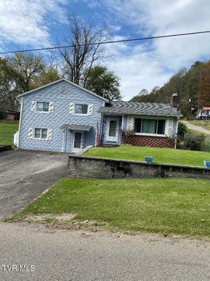 210 BELL AVE, APPALACHIA, VA 24216 - Image b4070ffc2616eef86cb781bfb88a0b85/3036748280