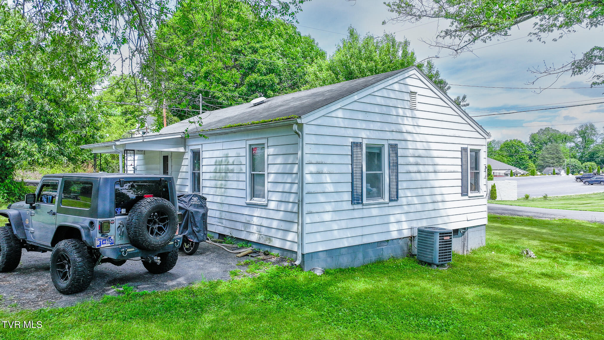 401 Crockett Street, Bristol, Virginia image 2