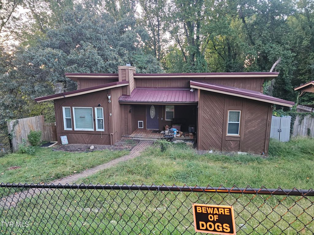 Photo of 3910 Bond Drive, Kingsport, TN 37664 (MLS # 9989835)