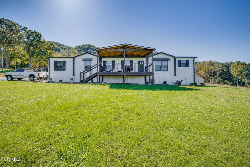 Photo of 423 California Avenue, Church Hill, TN 37642 (MLS # 10002383)