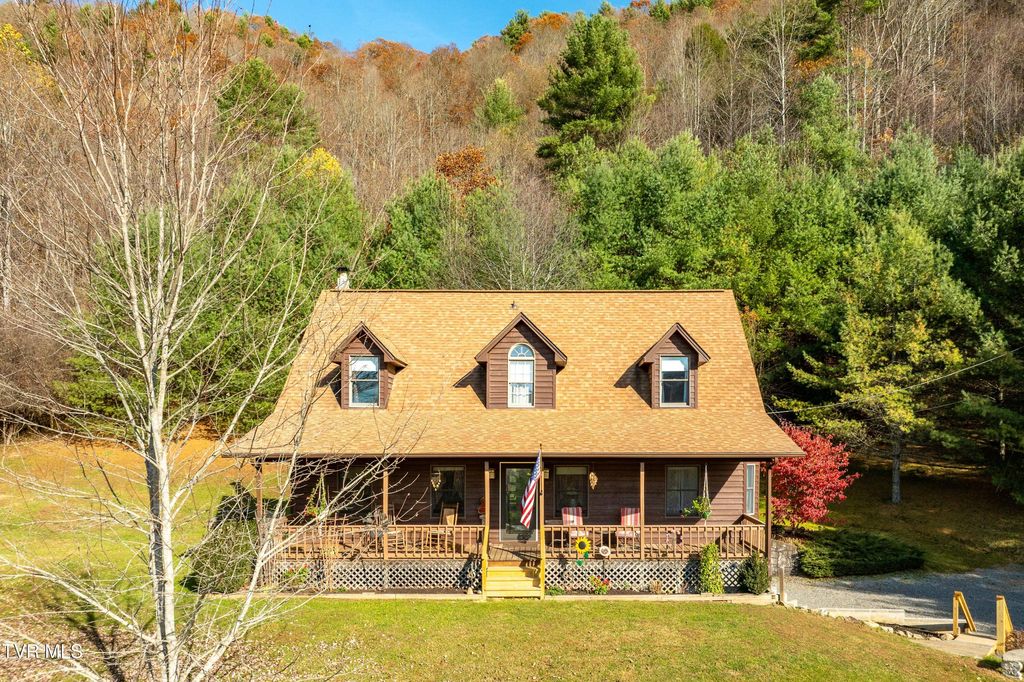 Photo of 5191 Highway 421, Mountain City, TN 37683 (MLS # 9988378)