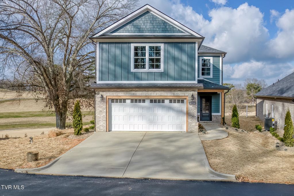 Photo of 207 Monroe Drive, Bristol, TN 37620 (MLS # 9989958)