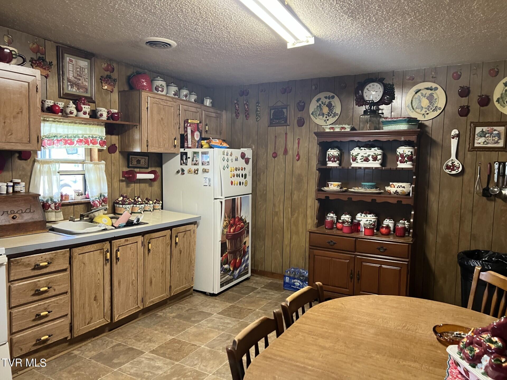 118 Derby Avenue, Pennington Gap, Virginia image 9