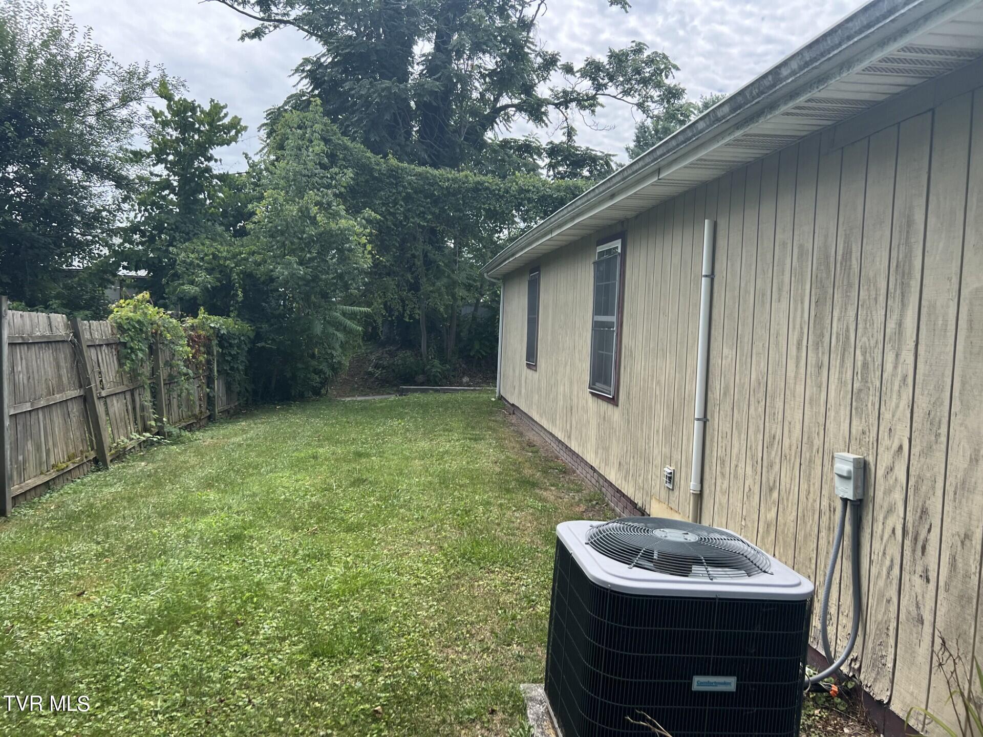 118 Derby Avenue, Pennington Gap, Virginia image 5