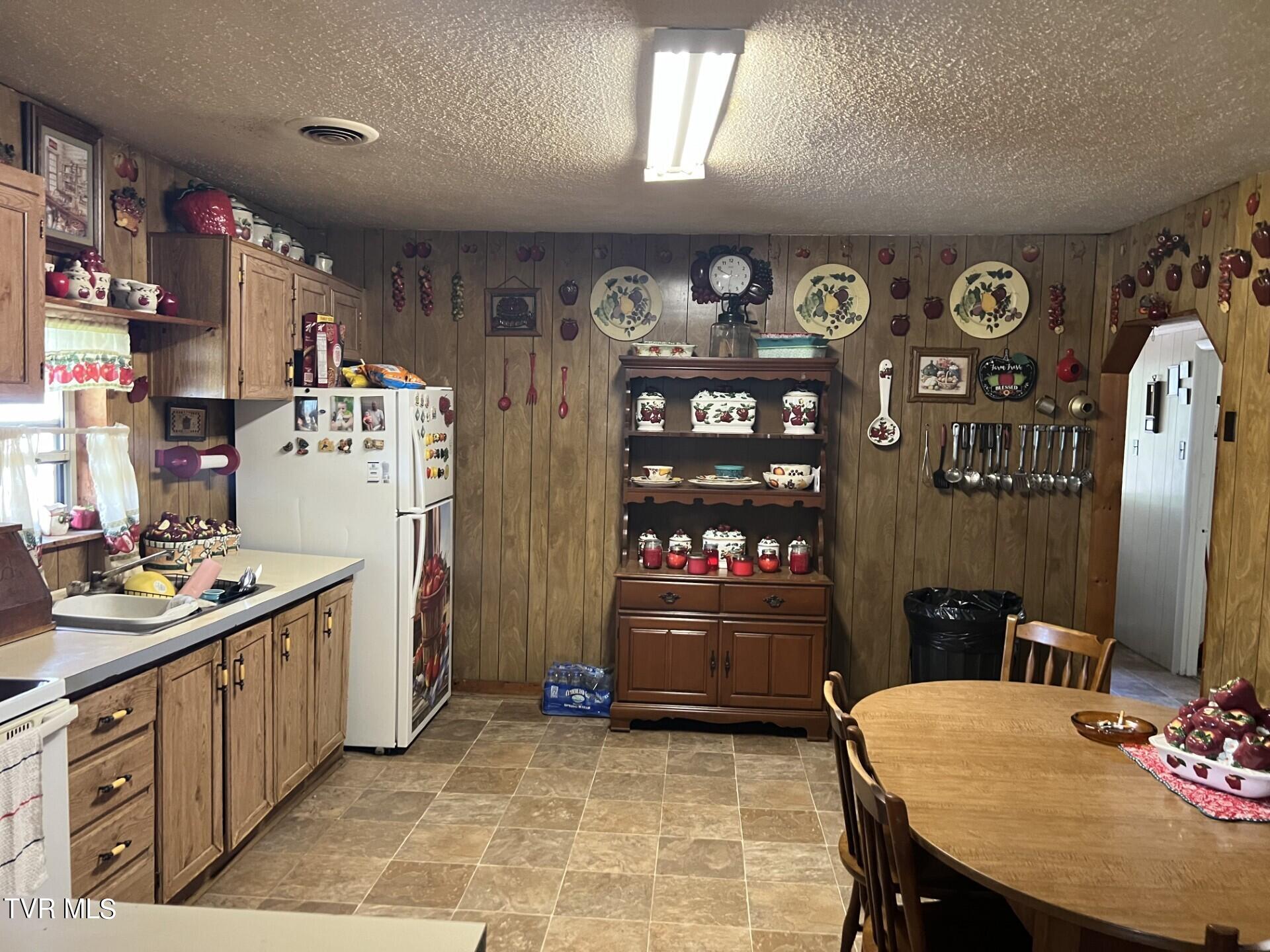 118 Derby Avenue, Pennington Gap, Virginia image 8