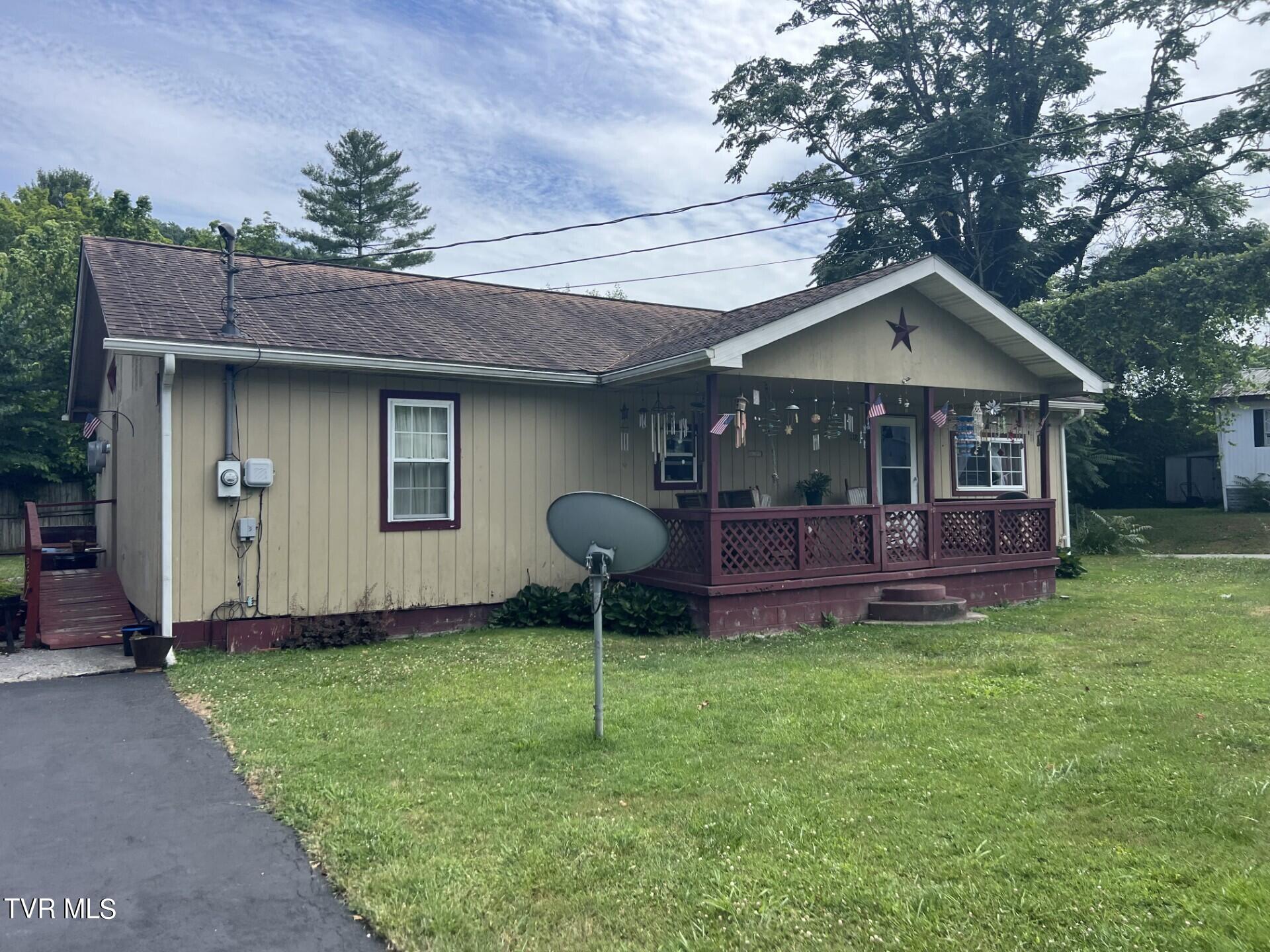 118 Derby Avenue, Pennington Gap, Virginia image 2