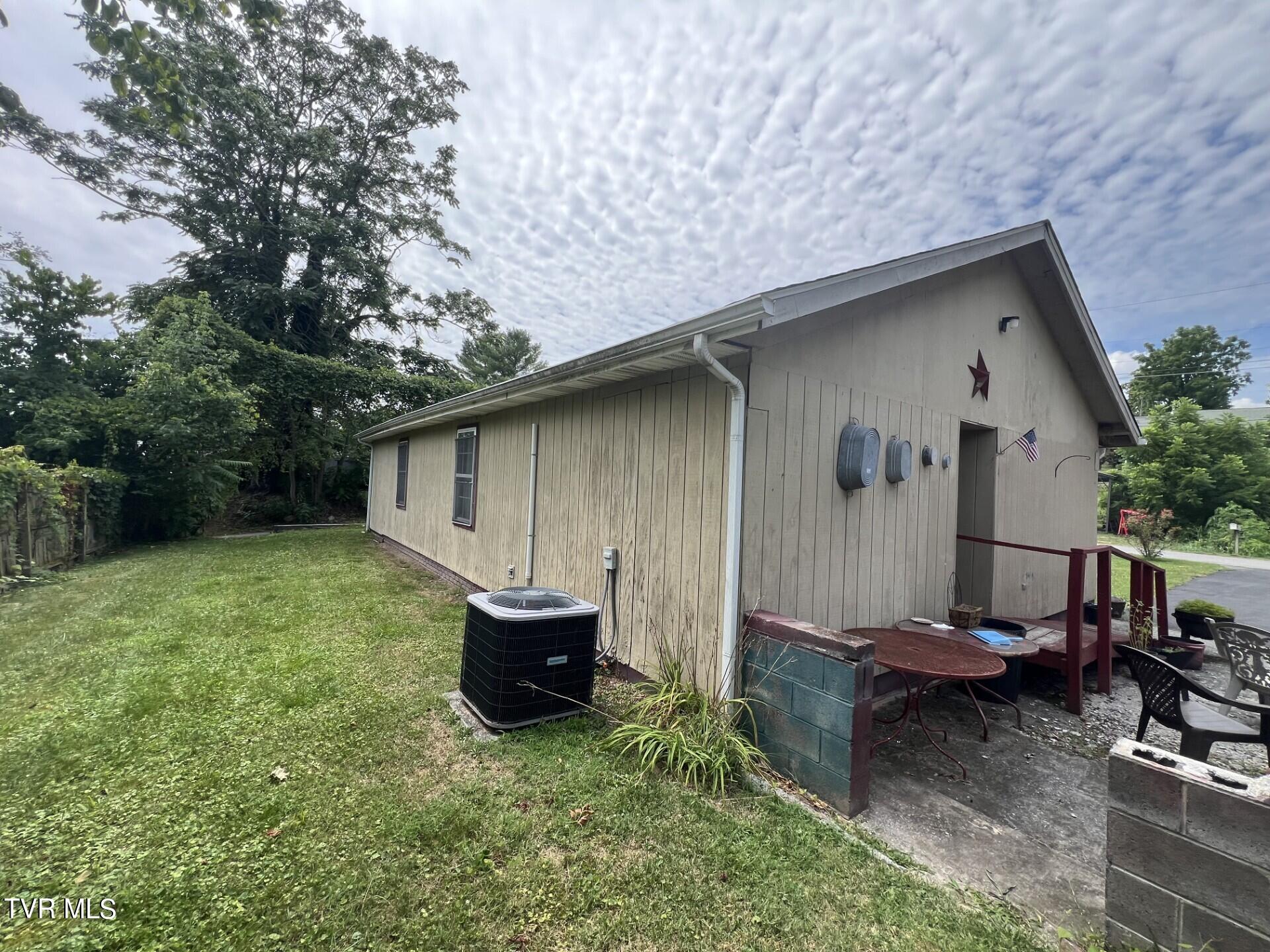 118 Derby Avenue, Pennington Gap, Virginia image 6