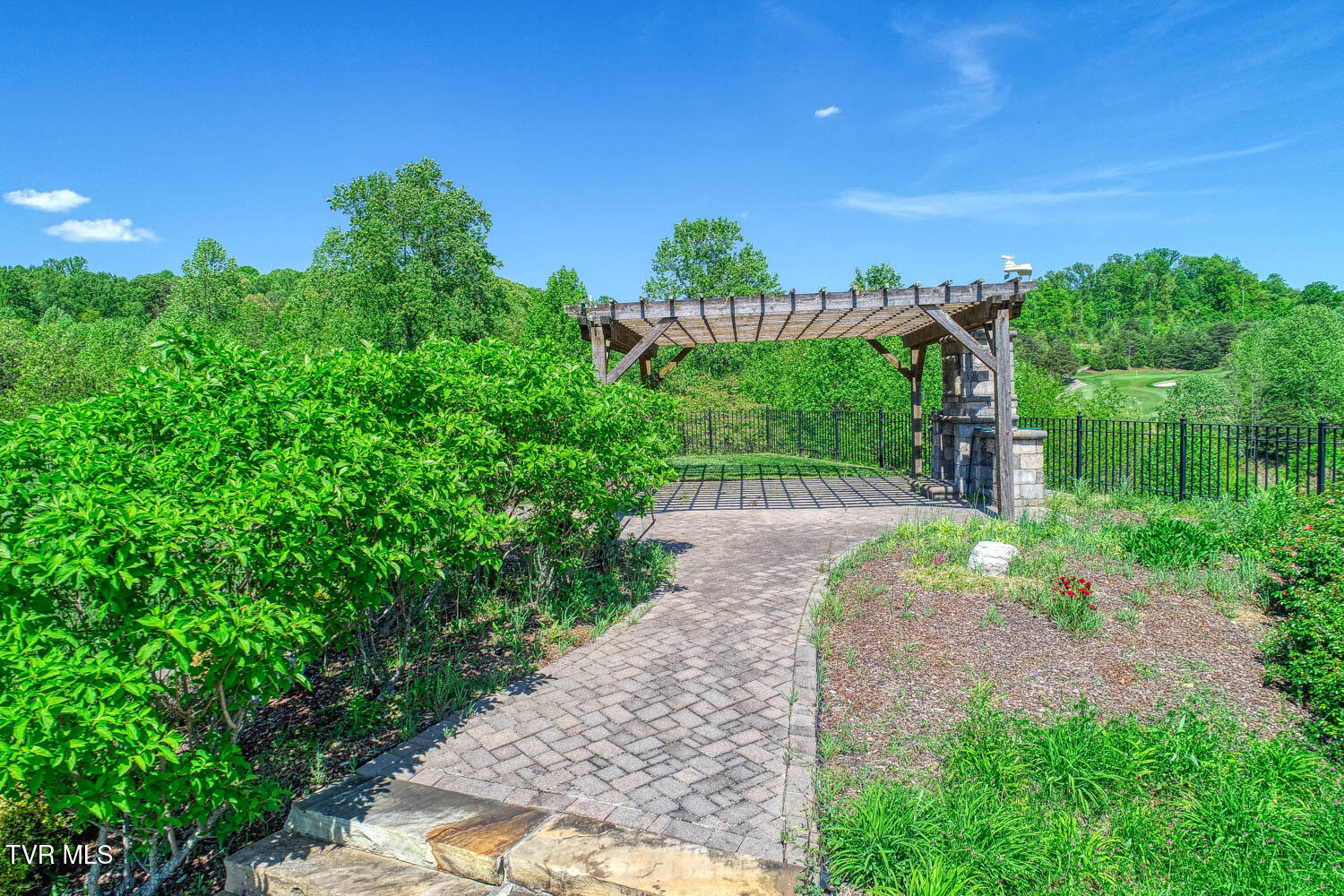 421 Golf Ridge Drive, Kingsport, Tennessee image 36