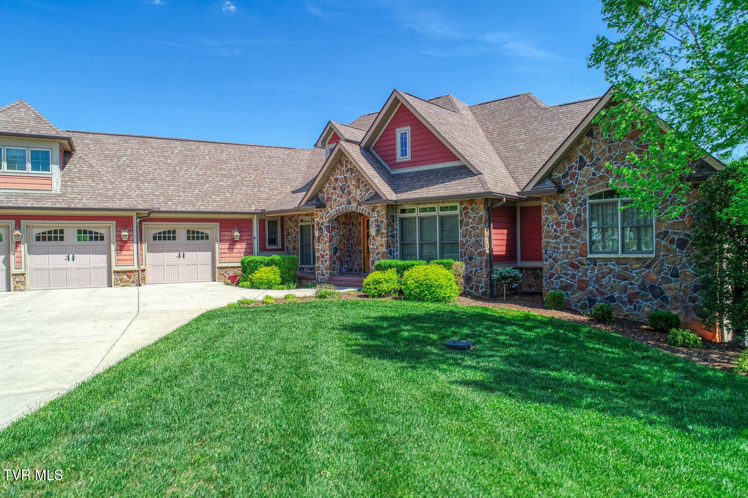 421 Golf Ridge Drive, Kingsport, Tennessee image 5