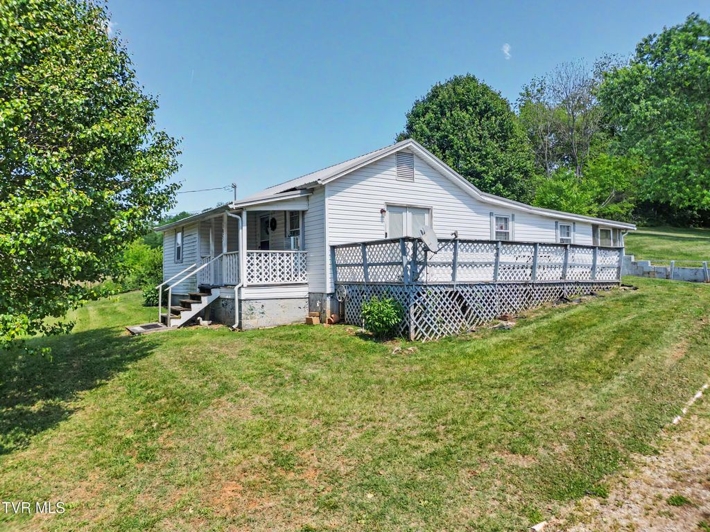 Photo of 1825 Old Asheville Highway, Greeneville, TN 37743 (MLS # 9995227)