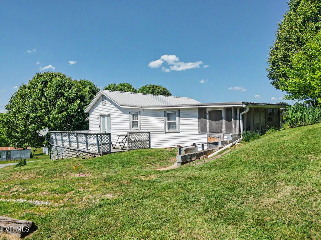 Photo of 1825 Old Asheville Highway, Greeneville, TN 37743 (MLS # 9995227)