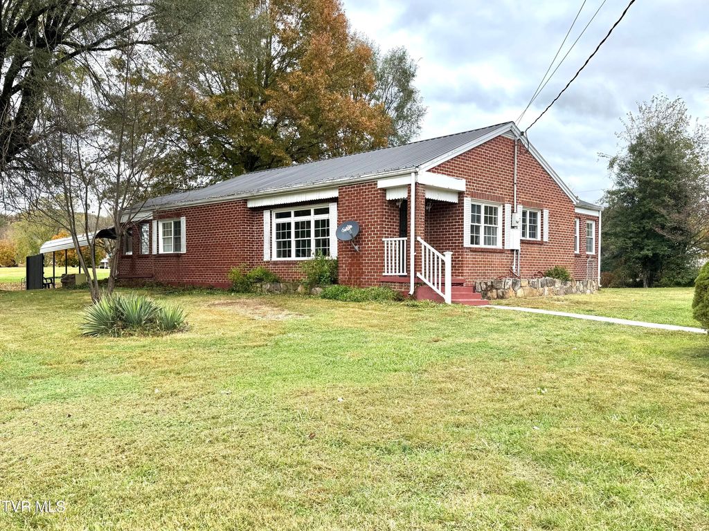 Photo of 123 Randolph Avenue, Jonesville, VA 24263 (MLS # 9987631)