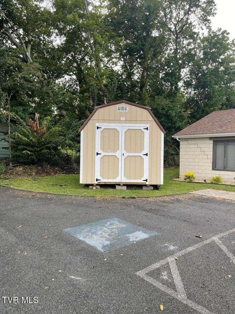 203 Front St W St, Coeburn, Virginia image 6