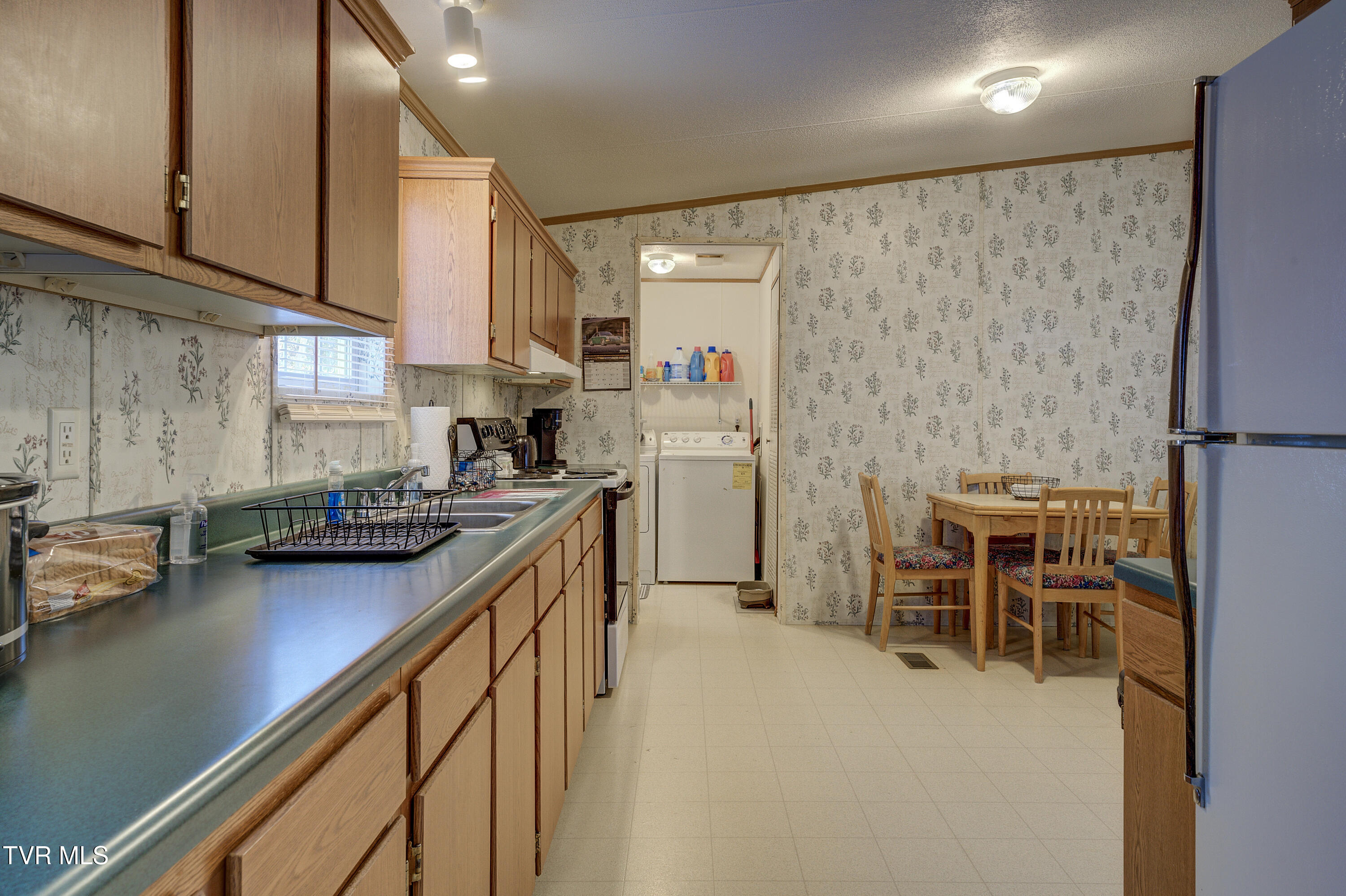 1720 Mining Town Road, Mountain City, Tennessee image 21