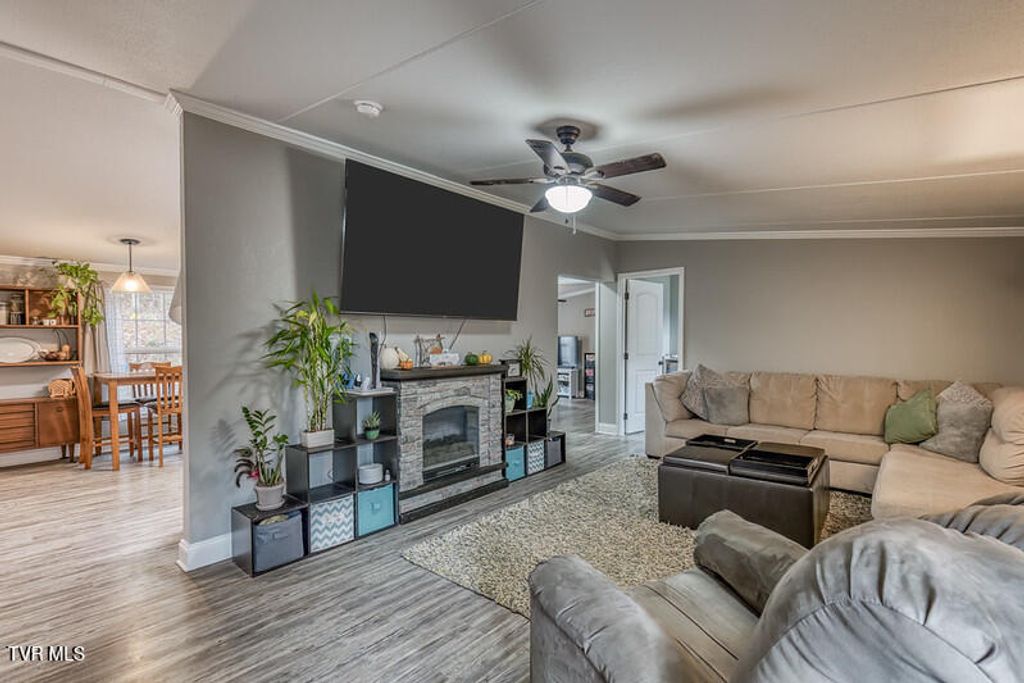 Photo of 618 Henson Road, Bristol, TN 37620 (MLS # 9988020)