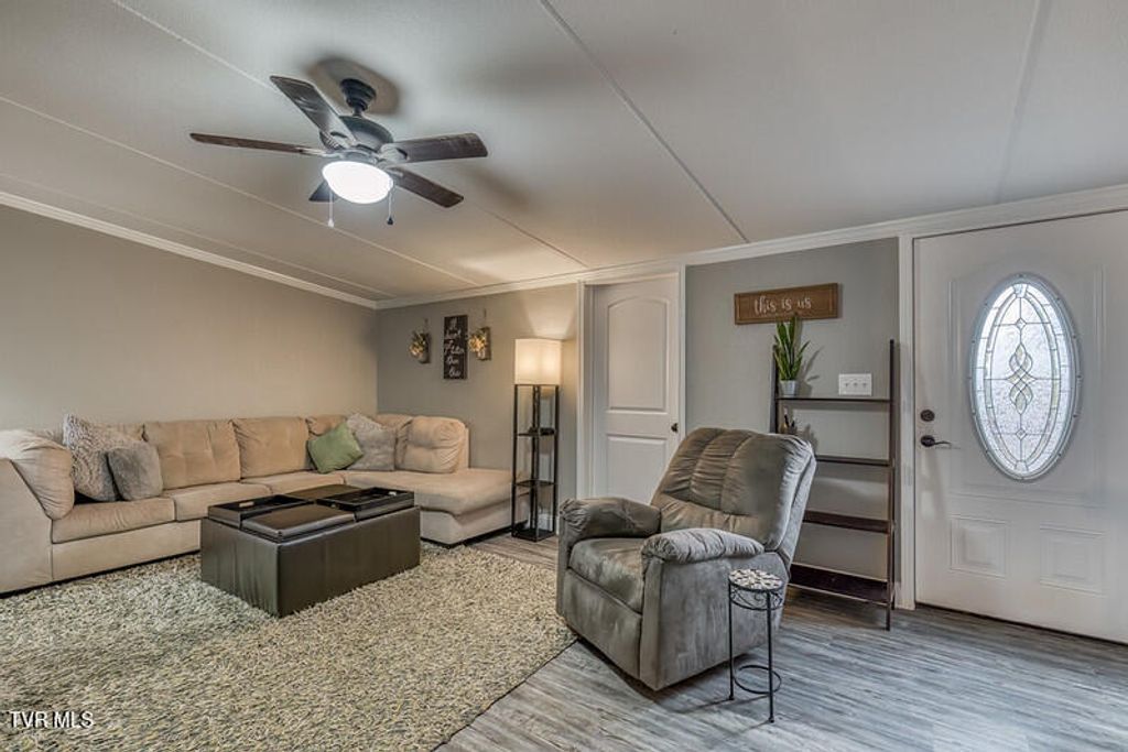 Photo of 618 Henson Road, Bristol, TN 37620 (MLS # 9988020)