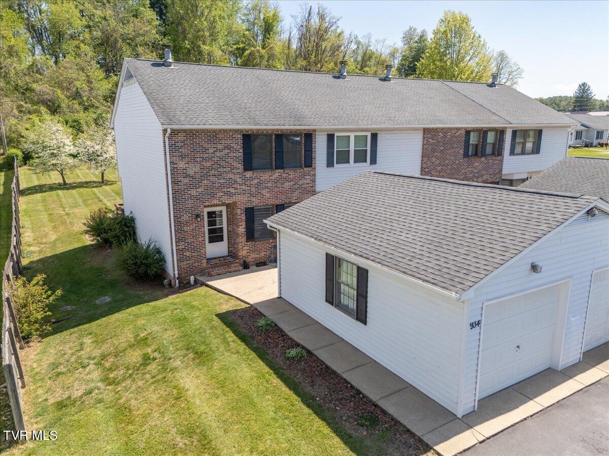 934 Beverly Drive 4