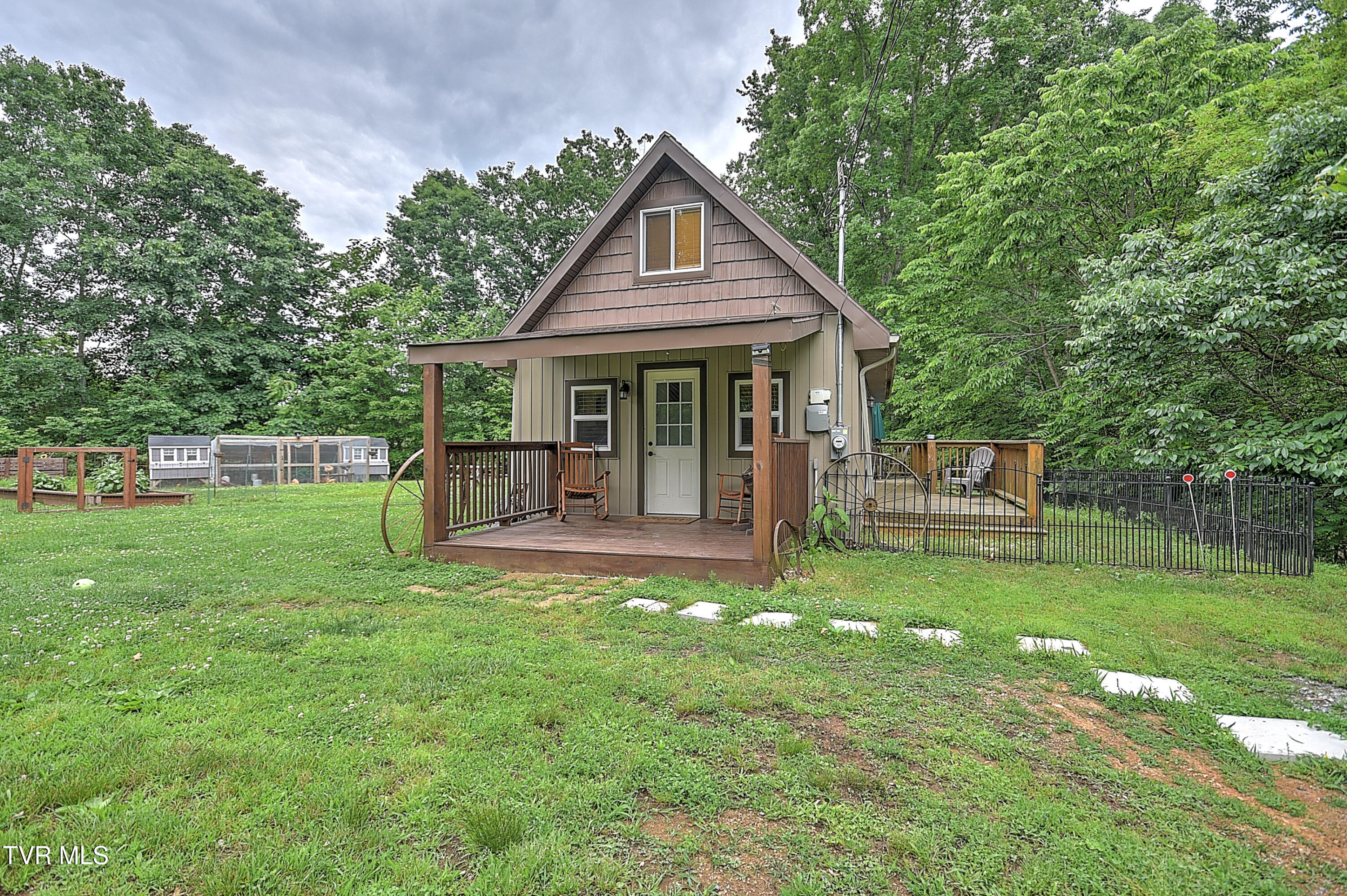 669 Big Hollow Road, Blountville, Tennessee image 2