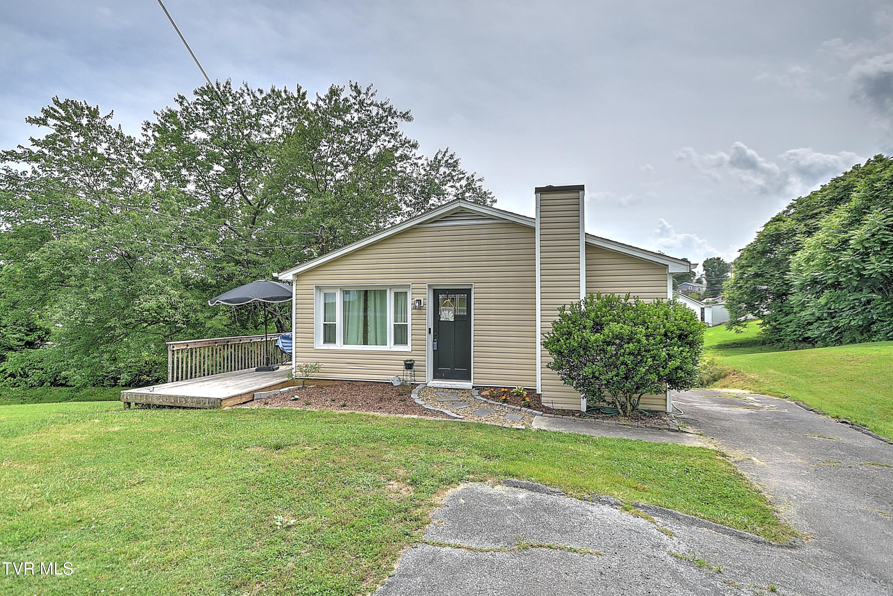 1026 Clark St Street, Bristol, Virginia image 1