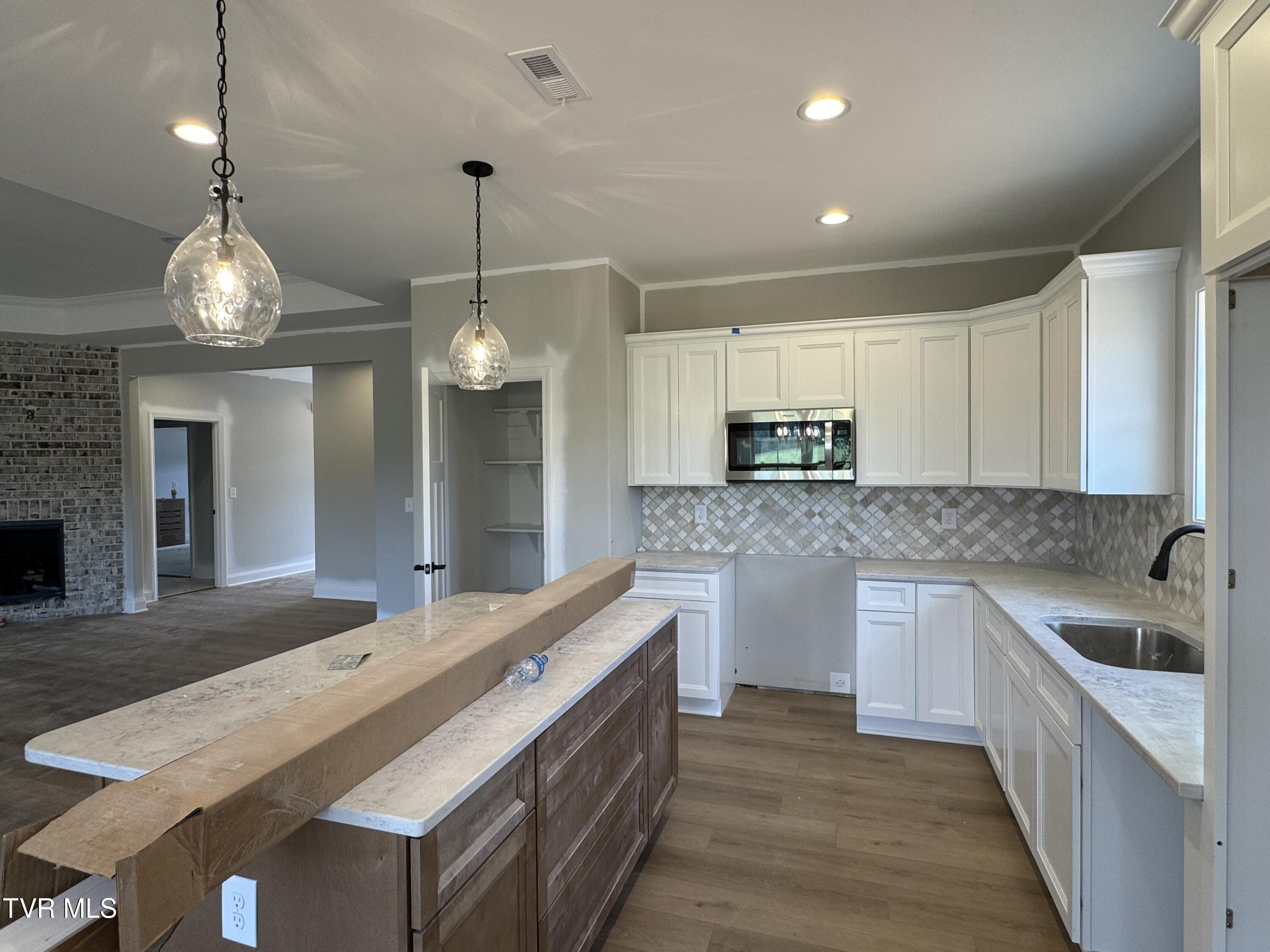 941 Daybreak Crest, Jonesborough, Tennessee image 8