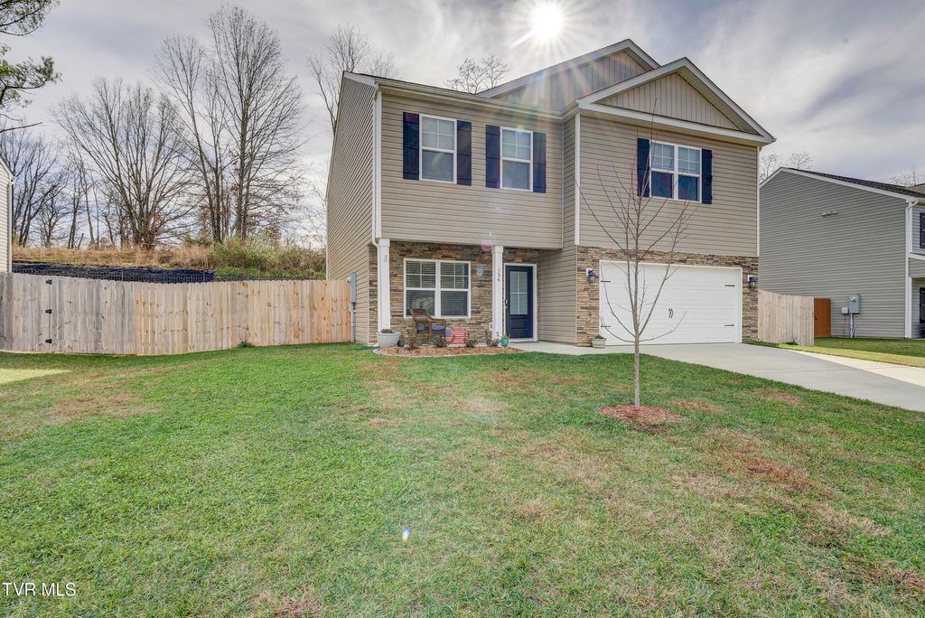 Photo of 134 Sweet Pea Trail, Greeneville, TN 37745 (MLS # 9990543)