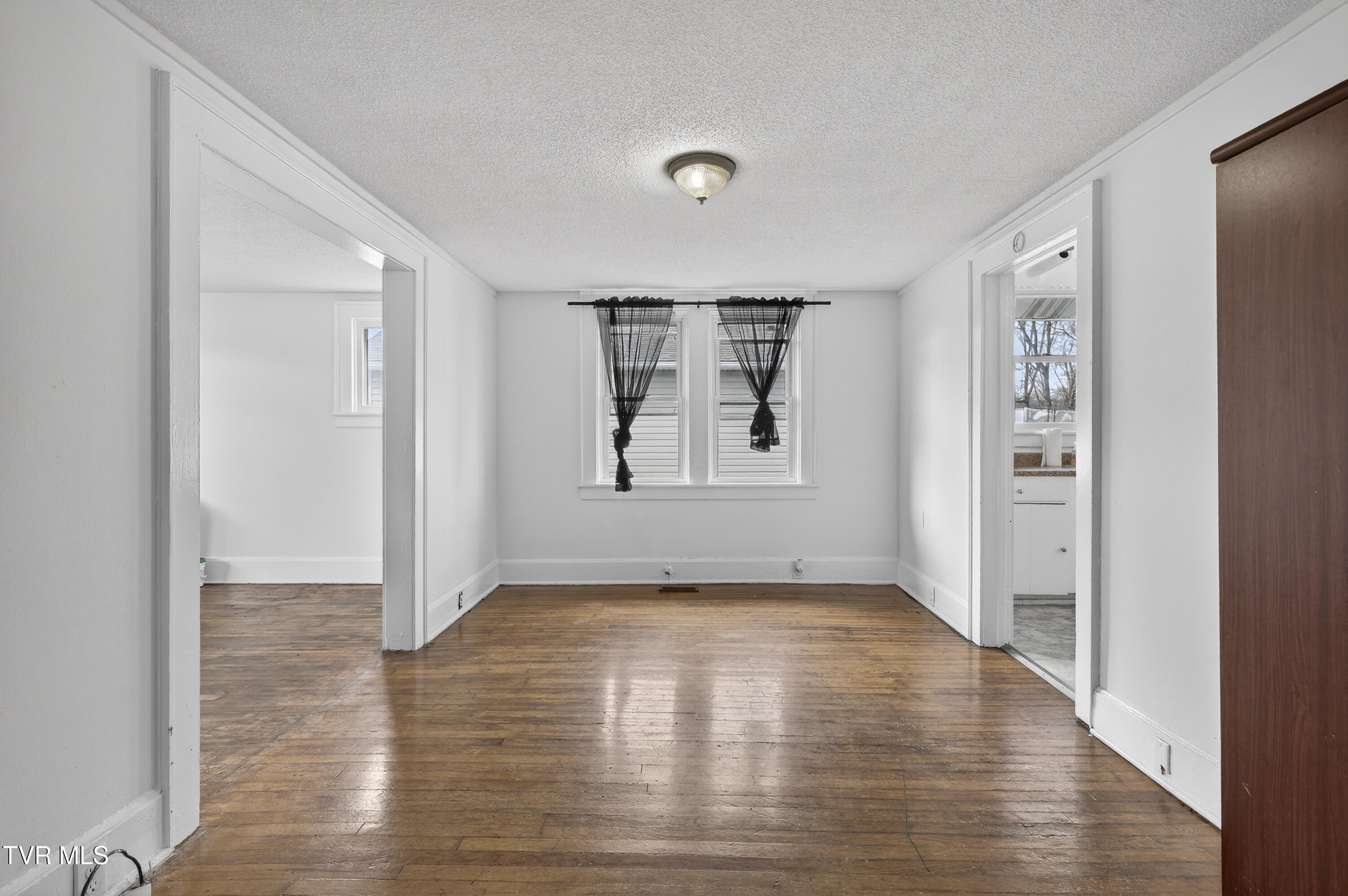 1121 Mcneil Street