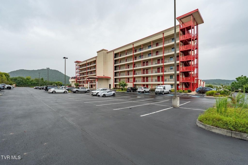 Photo of 210 Raceday Center Drive #1105, Bristol, TN 37620 (MLS # 9984425)