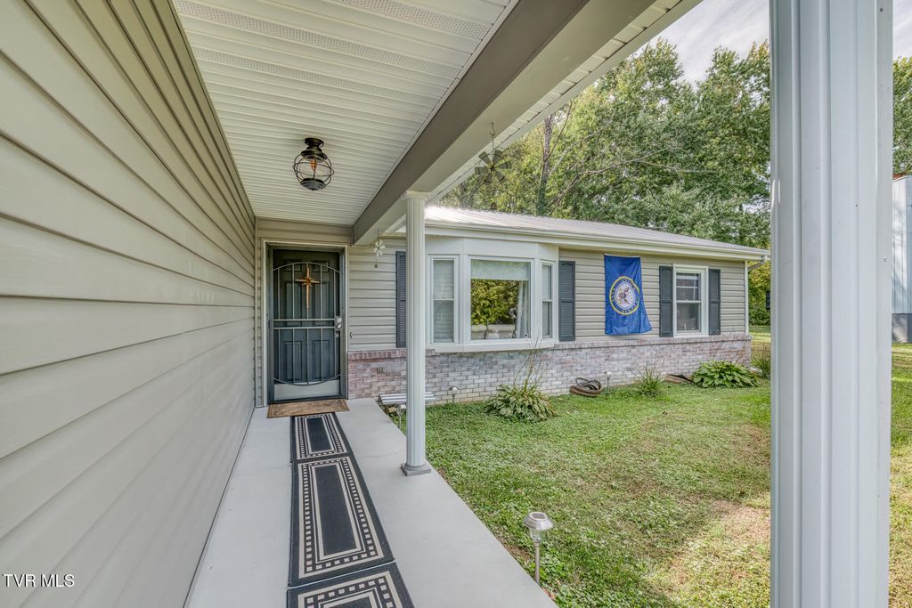 Photo of 109 Canterbury Lane, Bristol, VA 24201 (MLS # 9986924)