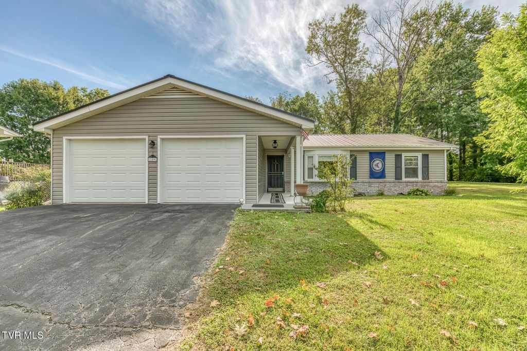 Photo of 109 Canterbury Lane, Bristol, VA 24201 (MLS # 9986924)