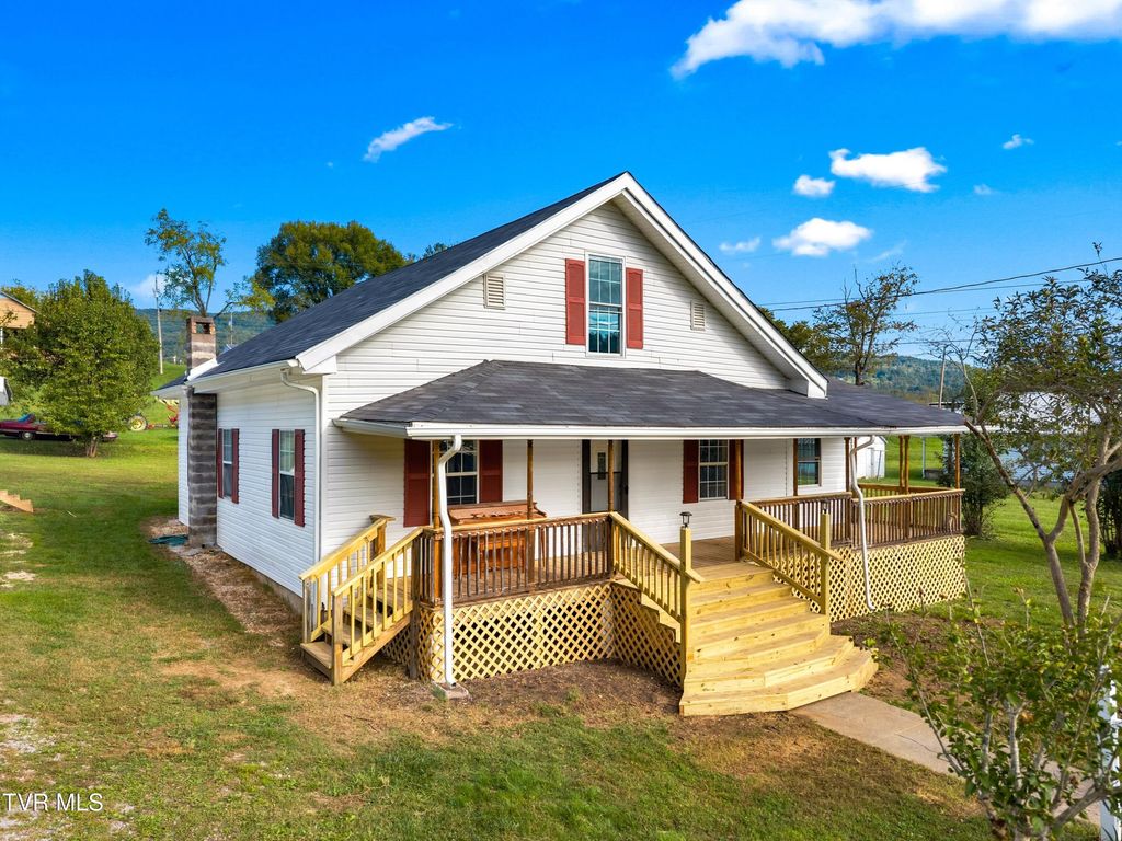 Photo of 150 Newman Street, Sneedville, TN 37869 (MLS # 9989170)
