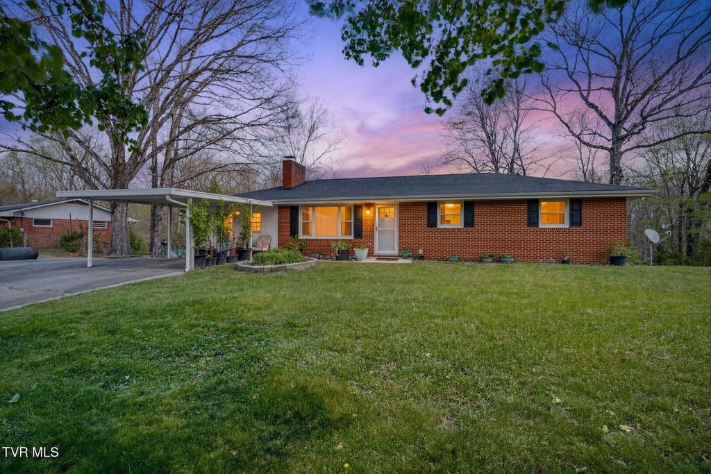 Photo of 444 Lenoir Road, Kingsport, TN 37660 (MLS # 9993609)