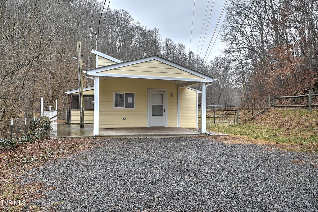 Photo of 189 Honeycutt Road, Rogersville, TN 37857 (MLS # 9990024)