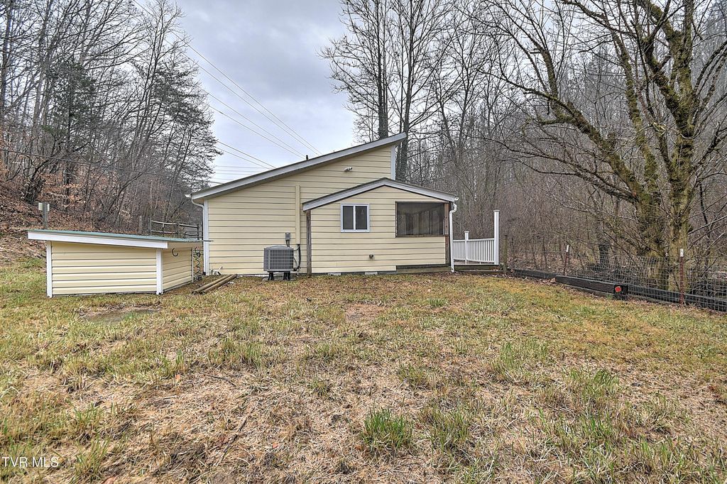 Photo of 189 Honeycutt Road, Rogersville, TN 37857 (MLS # 9990024)
