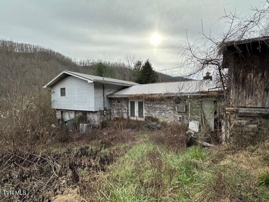 Photo of 324 Ocoonita Road, Jonesville, VA 24263 (MLS # 9989256)