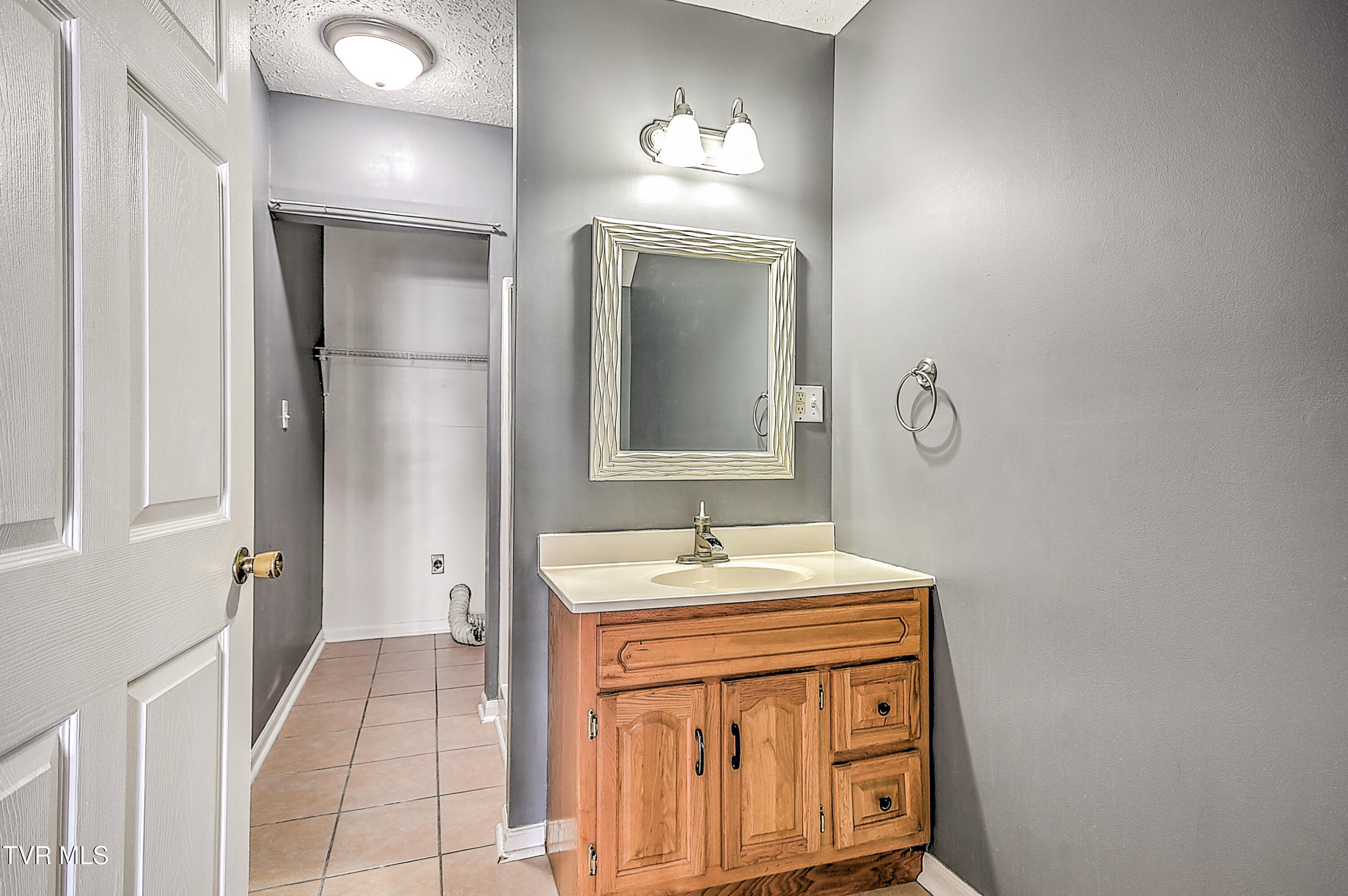210 Spring Street #B4, Blountville, Tennessee image 23